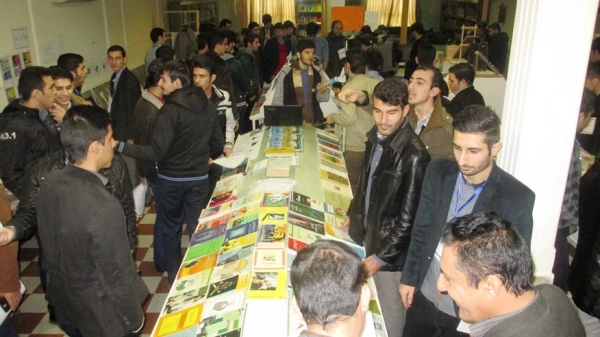 برگزاری نمایشگاه آثار و فعالیت های کانون ها و انجمن های علمی  در پردیس حکیم فردوسی
 2