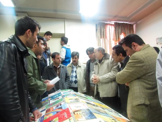 برگزاری نمایشگاه آثار و فعالیت های کانون ها و انجمن های علمی  در پردیس حکیم فردوسی
 3