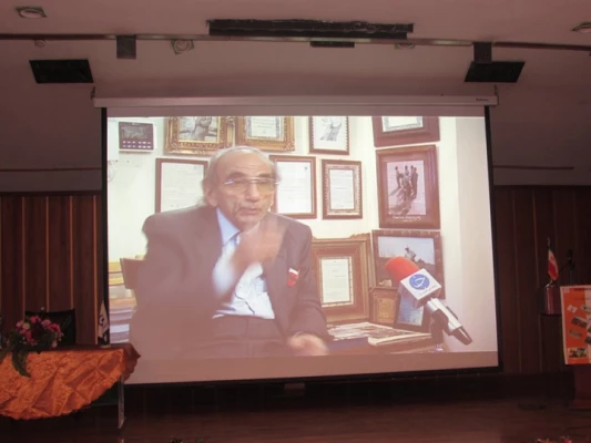 حضور دکتر پرویز کردوانی استاد برتر، چهره ماندگار در رشته جغرافیا و پدر کویرشناسی ایران در نشست تخصصی با عنوان نقش آموزش در حل چالش­های زیست محیطی ایران (بحران آب) با همت انجمن علمی جغرافی در پردیس حکیم فردوسی
 15