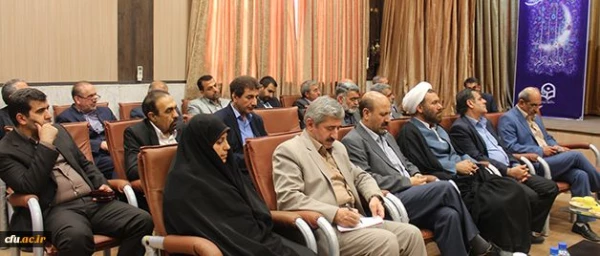 دکتر مهرمحمدی در دیدار نورورزی وزیر آموزش و پرورش عنوان کرد:
نگاه ترکیبی به آموزش و پرورش با تعبیه ایده ها و نگاه های تحولی در وجود نسل جدید معلمان 2