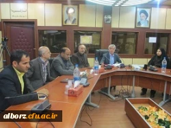 برگزاری نشست حافظ شناسی در پردیس حکیم فردوسی

 2