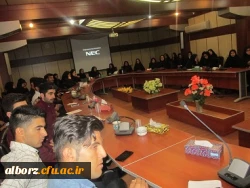 برگزاری نشست حافظ شناسی در پردیس حکیم فردوسی

 3