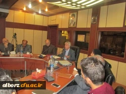 برگزاری نشست حافظ شناسی در پردیس حکیم فردوسی

 4