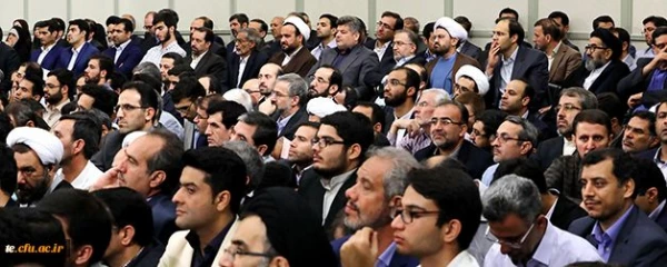 در روز بسیج اساتید انجام شد:
دیدار جمعی از استادان، نخبگان و پژوهشگران دانشگاه ها با رهبر انقلاب 4