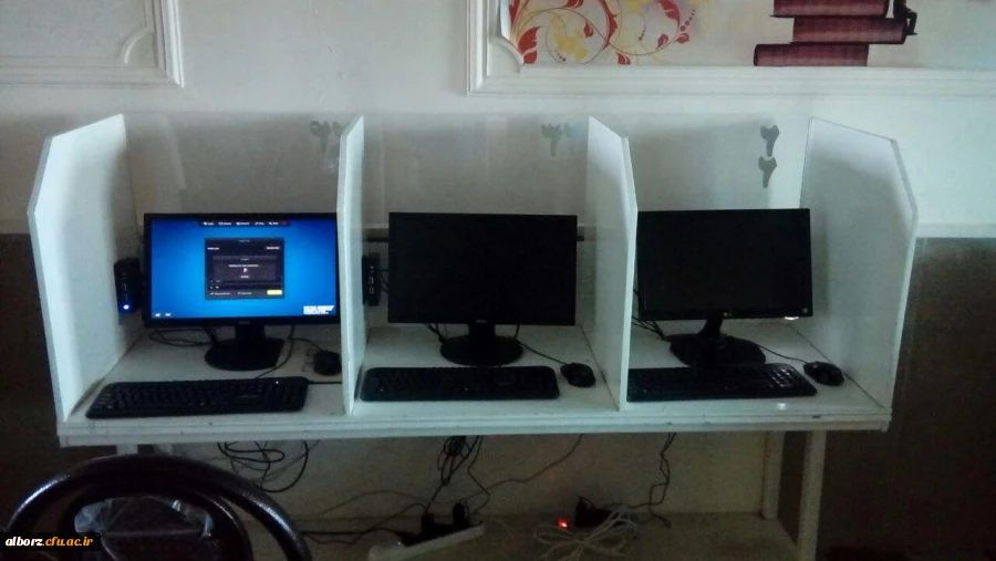 تجهیز کتابخانه پردیس با رایانه های به روز
 2