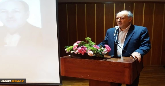 حضور صمیمی دکتر خنیفر سرپرست محترم دانشگاه فرهنگیان در پردیس حکیم فردوسی البرز
 4