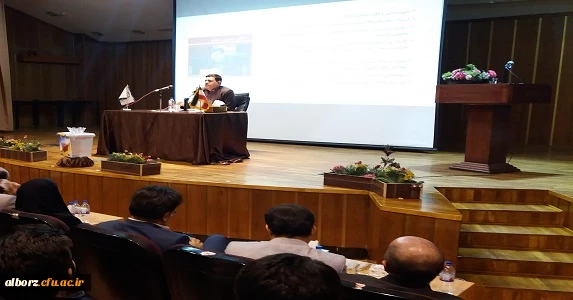 حضور صمیمی دکتر خنیفر سرپرست محترم دانشگاه فرهنگیان در پردیس حکیم فردوسی البرز
 6