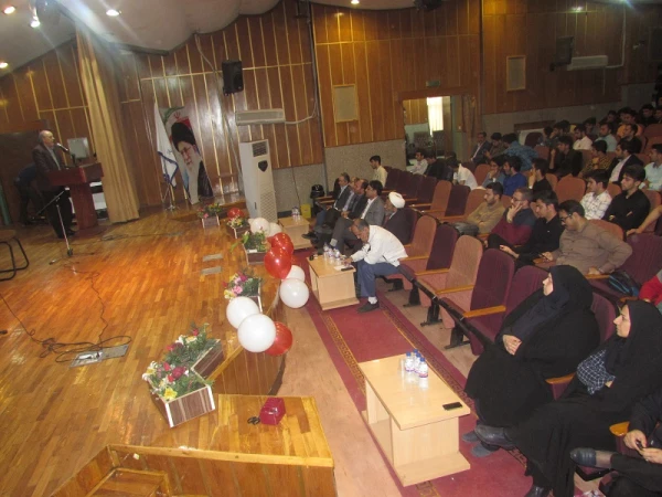 برگزاری مراسم پاسداشت "حکیم ابوالقاسم فردوسی" واختتامیه "جشنواره هیهات"
 4