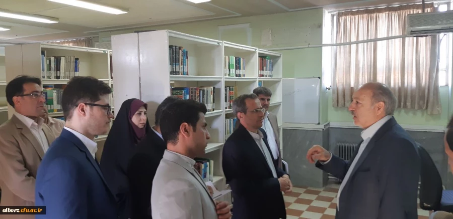 دکتر علی باقرطاهری نیا معاون پژوهشی و فناوری دانشگاه فرهنگیان در مدیریت پردیس های استان البرز

 دانشگاه فرهنگیان سرچشمه آب زلال به رودخانه تعلیم و تربیت است. 3