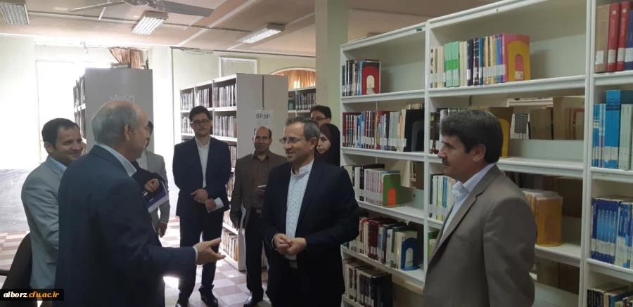 دکتر علی باقرطاهری نیا معاون پژوهشی و فناوری دانشگاه فرهنگیان در مدیریت پردیس های استان البرز

 دانشگاه فرهنگیان سرچشمه آب زلال به رودخانه تعلیم و تربیت است. 5