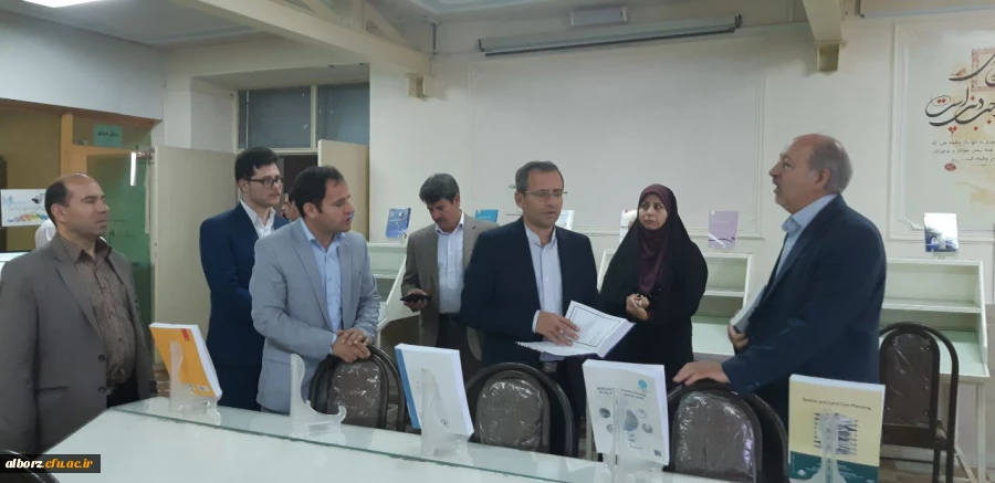 دکتر علی باقرطاهری نیا معاون پژوهشی و فناوری دانشگاه فرهنگیان در مدیریت پردیس های استان البرز

 دانشگاه فرهنگیان سرچشمه آب زلال به رودخانه تعلیم و تربیت است. 7