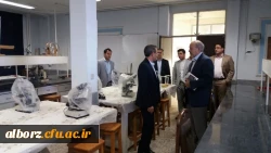 دکتر علی باقرطاهری نیا معاون پژوهشی و فناوری دانشگاه فرهنگیان در مدیریت پردیس های استان البرز

 دانشگاه فرهنگیان سرچشمه آب زلال به رودخانه تعلیم و تربیت است. 13