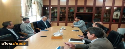 دکتر علی باقرطاهری نیا معاون پژوهشی و فناوری دانشگاه فرهنگیان در مدیریت پردیس های استان البرز

 دانشگاه فرهنگیان سرچشمه آب زلال به رودخانه تعلیم و تربیت است.