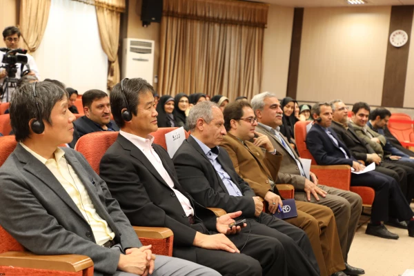 دکتر خنیفر در نشست تخصصی تربیت معلم تاکید کرد:

شبانه روزی بودن و یادگیری دروس پداگوژی مهمترین راهبرد تربیت معلم 3