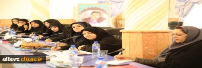 حضور کارشناس مسئول نظارت، ارزیابی و تضمین کیفیت استان در نهمین نشست ناظران کشور