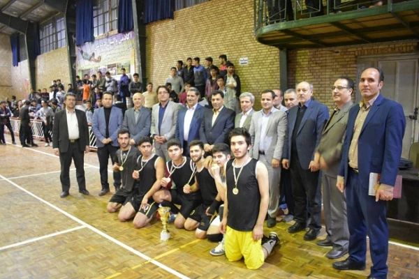 برگزاری مسابقه فوتسال گرامیداشت روز دانشجو
 2