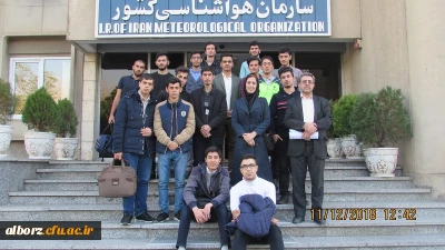 دانشجو معلمان پردیس حکیم فردوسی از سازمان هواشناسی کشور بازدید کردند.