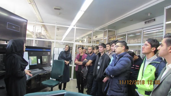 دانشجو معلمان پردیس حکیم فردوسی از سازمان هواشناسی کشور بازدید کردند.

 4