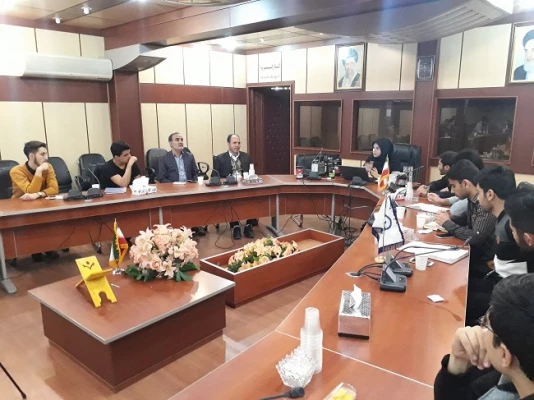 کارگاه آموزشی " آشنای با انواع مکمل ها و تغذیه سلام" 2