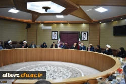 دکتر خنیفر در سومین جلسه هیئت امناء دانشگاه فرهنگیان البرز:

مقیاسه دانشگاه فرهنگیان با دانشگاه های دیگر قیاس مع الفارق است 2