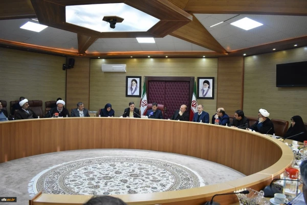 دکتر خنیفر در سومین جلسه هیئت امناء دانشگاه فرهنگیان البرز:

مقیاسه دانشگاه فرهنگیان با دانشگاه های دیگر قیاس مع الفارق است 2