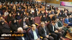 همایش یادواره شهدا با عنوان مهمانی لاله ­ها در پردیس حکیم فردوسی برگزار شد
 3