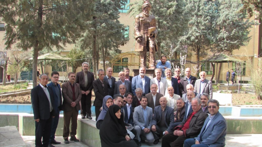 رونمایی تمبر نکوداشت یکصدمین سال تربیت معلم در ایران
 2