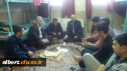 نشست صمیمی دکتر صالحی با دانشجویان مناطق سیل زده استان گلستان

 3