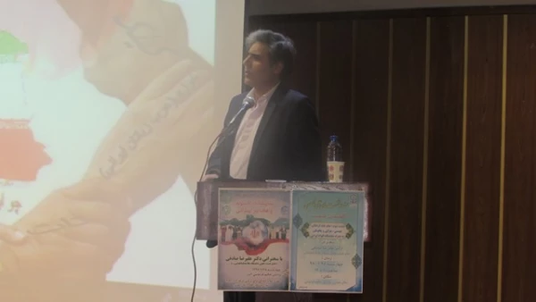 برگزاری نشست گفتمان کیفیت و نمایشگاه اقوام ایرانی
 6