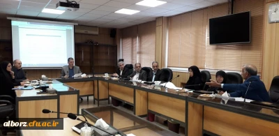 شرکت دکتر صالحی در شورای برنامه ریزی درسی دانشگاه