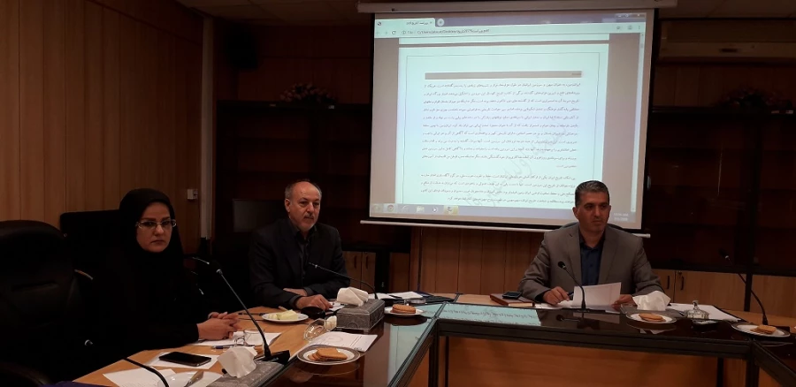 شرکت دکتر صالحی در شورای برنامه ریزی درسی دانشگاه
 3