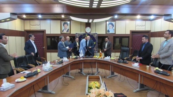 تکریم، تودیع و معارفه بازنشستگان و همکاران جدید الورود پردیس حکیم فردوسی ، مدیریت استانی  و دفترنهاد نمایندگی مقام معظم رهبری(مدظله)

 10