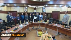 تکریم، تودیع و معارفه بازنشستگان و همکاران جدید الورود پردیس حکیم فردوسی ، مدیریت استانی  و دفترنهاد نمایندگی مقام معظم رهبری(مدظله)

 13