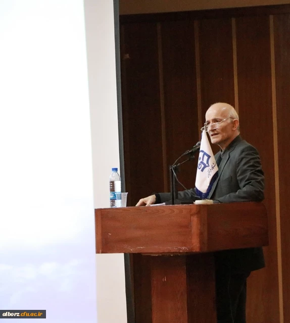 مراسم گرامیداشت هفته پژوهش
 8