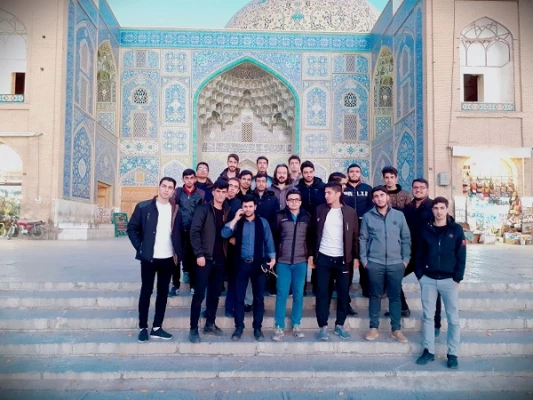 اردوی فرهنگی، دانشجویی را به مقصد استان اصفهان
 2