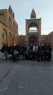 اردوی فرهنگی، دانشجویی را به مقصد استان اصفهان
 3