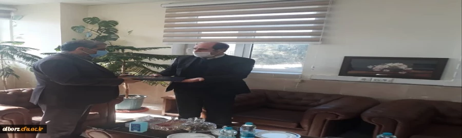 نشست سرپرست مدیریت امور پردیس های استان  با مدیرکل آموزش و پرورش استان البرز
 2