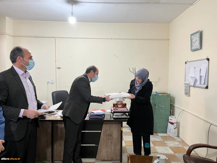 تقدیر ریاست دانشگاه فرهنگیان البرز از همکاران پردیس و استادان محترم خانم عضو هیأت علمی بمناسبت گرامیداشت ولادت حضرت فاطمه زهرا سلام الله علیها و روز زن 5