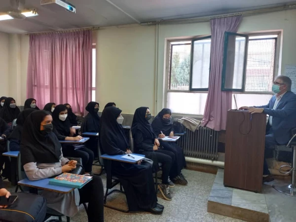 استمرار برگزاری کلاس های حضوری دانشگاه فرهنگیان استان البرز 8