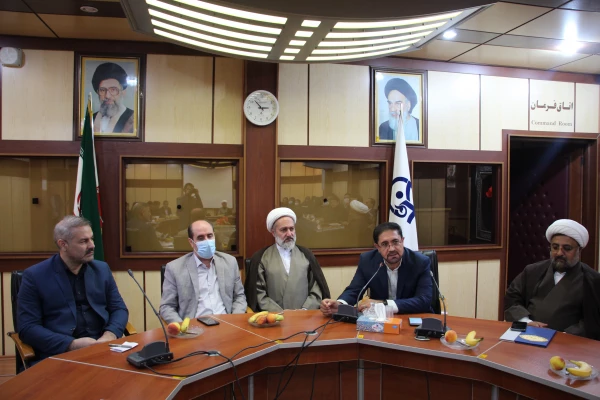 آیین تکریم و معارفه سرپرست مدیریت امور پردیس های استان البرز
 5