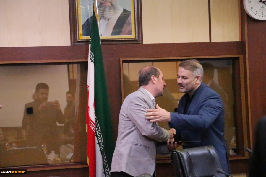 آیین تکریم و معارفه سرپرست مدیریت امور پردیس های استان البرز
 11