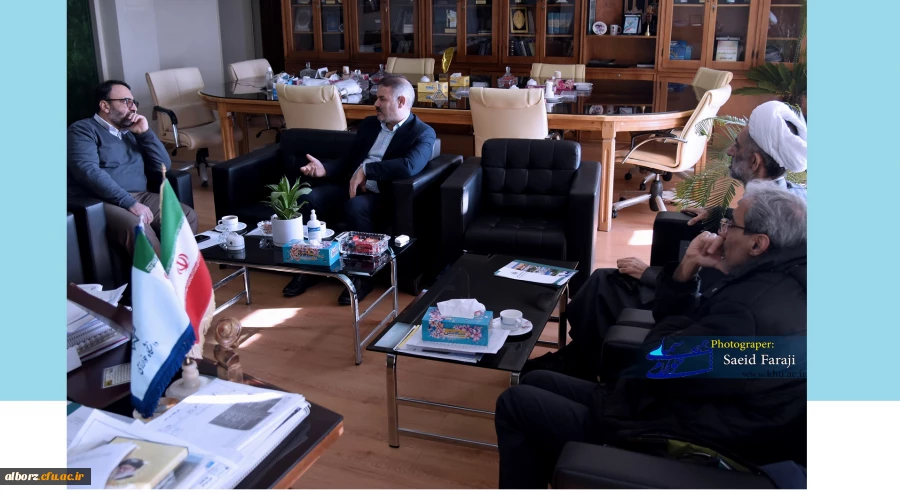 جلسه ای فی مابین دکتر قبادیان رئیس محترم دانشگاه فرهنگیان استان البرز  و دکتر حسن بیگی رئیس محترم دانشگاه خوارزمی البرز و معاونین ایشان 2