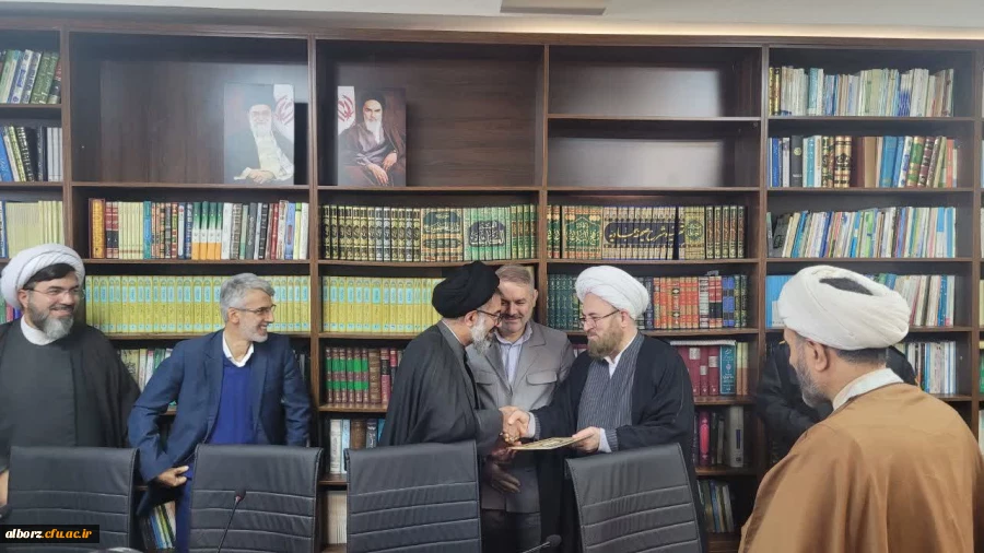 برگزاری مراسم معارفه رئیس پردیس حکیم فردوسی 7