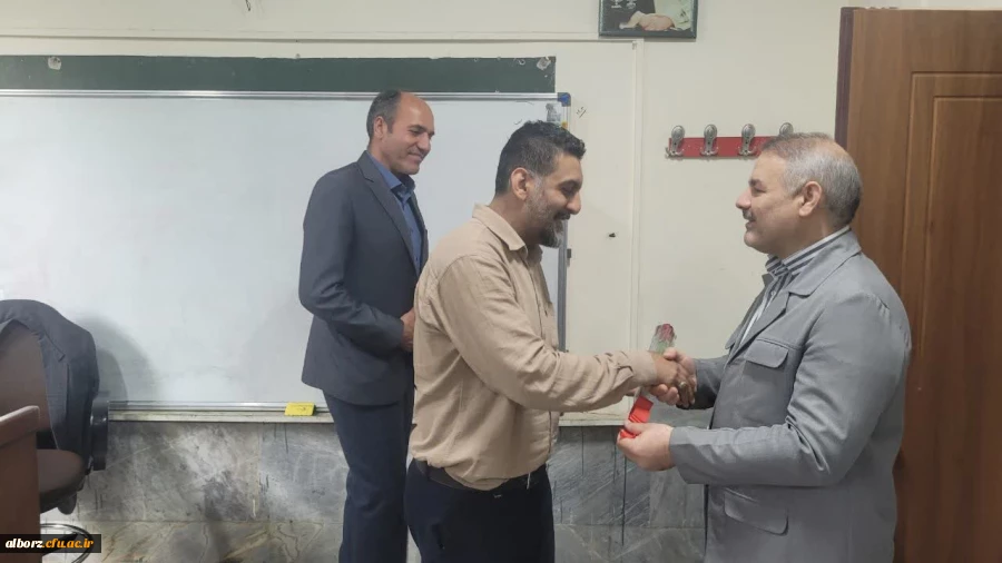 تجلیل از اساتید بمناسبت گرامیداشت مقام شامخ معلم 2