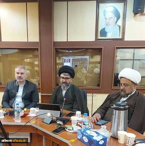 نشست علمی با موضوع: 
                         «معلم هوشمند؛ استیلای هوش مصنوعی بر معلمی» 3