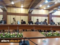 مدرسه صالح با معلم تراز  3