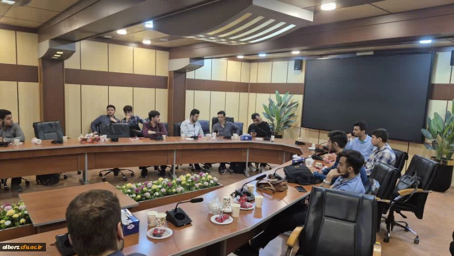 مدرسه صالح با معلم تراز  5