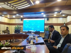 مدرسه صالح با معلم تراز  10