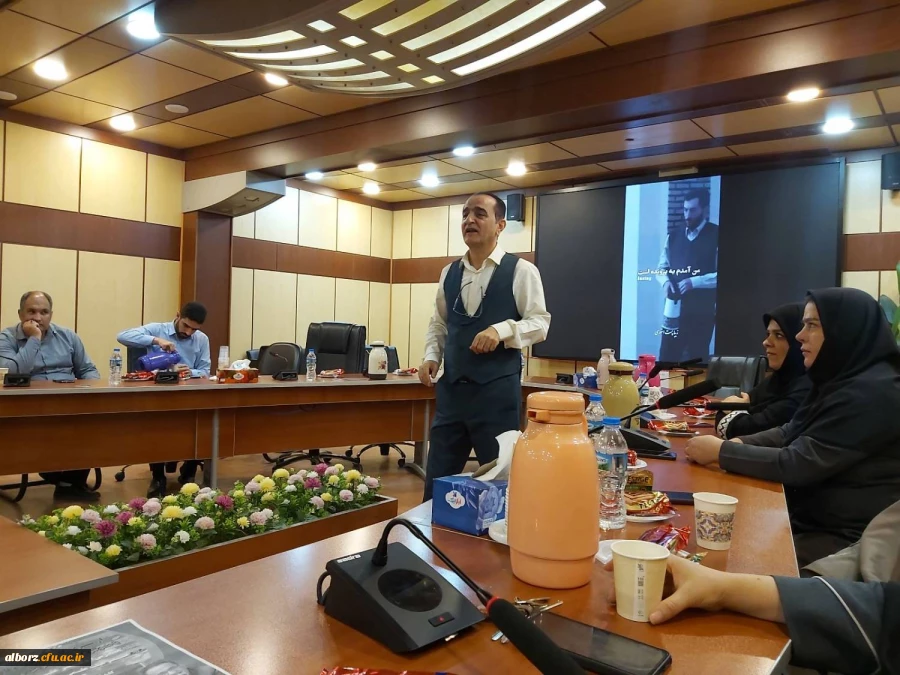 کارگاه آموزشی روابط عمومی و ارتباطات انسانی
 2