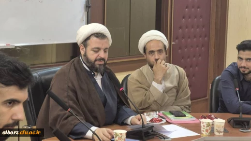 مدرسه صالح با معلم تراز  16